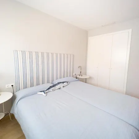 Beach 1 Apartment *